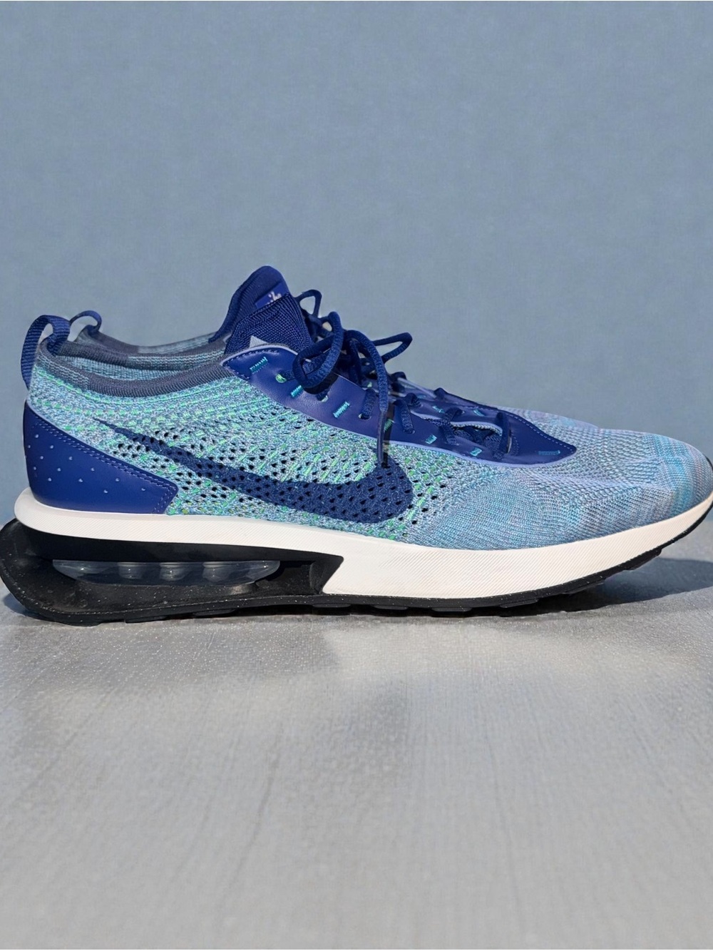 Nike Air Max Deep Royal Blue/Electric Algae Flyknit Racer sneakers
